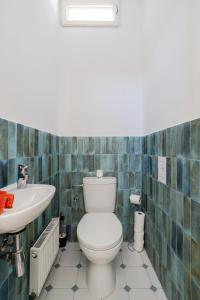 Artsy Loft Downtown 2