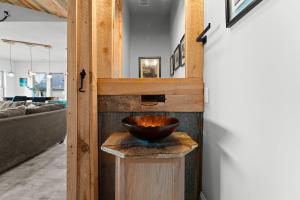 Nancy Key wPool, Wine Cave, Optional Boat Rental