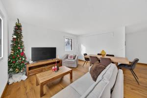 Emotional House in St Moritz Cresta BoB