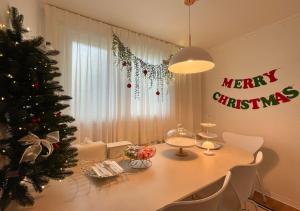 무료주차 신림역 8분 공항버스 5분 홍대 잠실 롯데월드 경복궁 국립중앙박물관