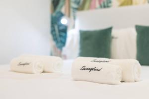 Sunnyland Teresitas Beach Apartment