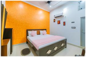 Asharfi Bhawan Hotel Ramam Palace Near Ram janam Bhoomi - Fully Air conditioning Comfortable Room - Free Wifi And Room Facilities - Affordable Hotels at Prime Location