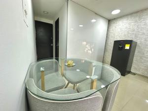 RG Deluxe Studios, 5 min Clínica Imbanaco, Cosmocentro y Plaza de Toros