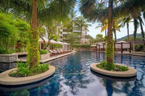 Stylish 2BR Resort Condo with Seaview Surin