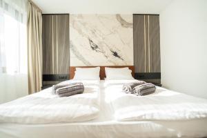 Best Central LUX Studio