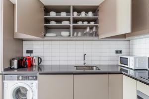 Blueground El Raval city view nr Plaça Catalunya BCN-199