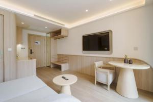 Wyndham 2229 Naiton Beach Studio Forrest View