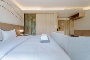 SEA HEAVEN 2413 Elegant Studio Forest View