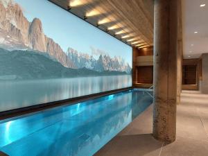 Appartement de standing avec piscine, sauna et hammam à Val-dIsère - FR-1-694-424