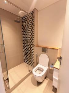 Stylish 2BR lwith Balcony Overlooking Dubai Hills Mall