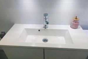 Heart of Helsinki, new loft,walk everywhere, balcony,two beds, tram to central railway 100m, walk central railway 20 mins