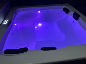 Casa com 3 dormitórios com jacuzzi para relaxar com a família!