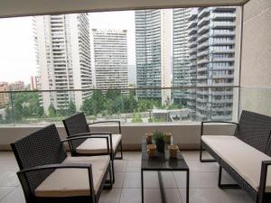 HOM ELITE l Mall Parque Arauco l AireAcond l Parking