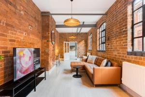 Enamel Works - The Bellow