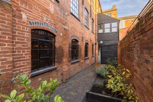 Enamel Works - The Bellow