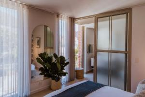 Elegant Green Point Apartment - The Blom Collection