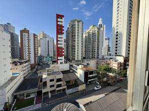 2 Dorm - Frente ao Shopping - Av Brasil