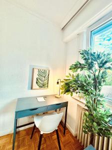 Charming City 1BR with outdoor space