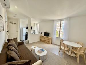 Cozy two-room with air-conditioned - Sea View - Private parking