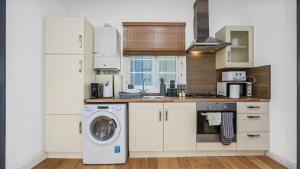 Charming One-Bedroom by Paddington Station