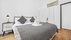 Charming One-Bedroom by Paddington Station