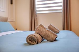 Uriels - 1 Bedroom Penthouse by Solea