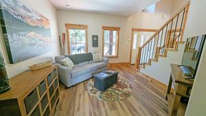 Aspen Place River Access & Ping Pong