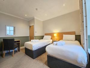 Derwent Manor Apartments