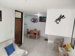 APARTAESTUDIO ACOJEDOR Ibague Tol Sector EXITO de la 80