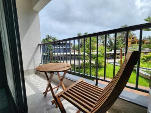 Cozy 1BHK Apartment in Candolim with Pool, WiFi & Balcony perfect for Workations and Holidays