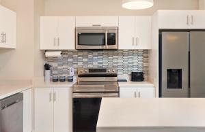 Modern 2BR Beachside Haven Ground Floor and Pool