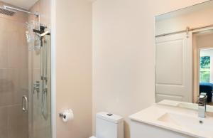 Modern 2BR Beachside Haven Ground Floor and Pool