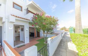 C06 - Water Tower Townhouse with Pool