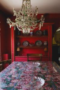 Gran casa con pileta climatizada y vista al lago