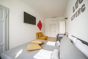 Renzo & Lucia Lakefront Suites with Stunning Views of Lake Como