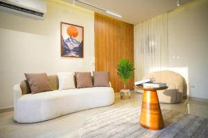 Luxury apartment ad doqqi