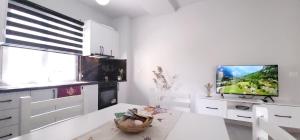 PERLA 9- Golem Best apartment