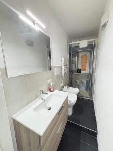 Mare Blu Marola giardino e vista mare