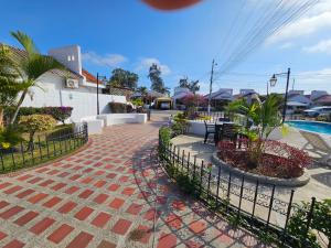 Villa cerca al malecón de Salinas para 10 personas