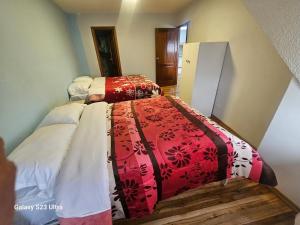 Casa centro histórico de Cuenca para grupos grandes de 4 a 56 personas