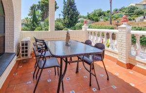 3 Bedroom Lovely Apartment In Malaga