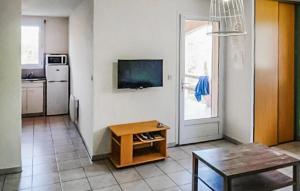 2 Bedroom Cozy Home In Lablachère