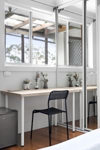 Convenient Double Ensuite Room - Peakhurst