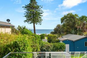 4 Bedroom Pet Friendly Home - 150m to Culburra Beach