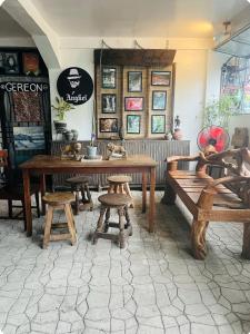 Anton and Isabel Bangued- 2BR for 5