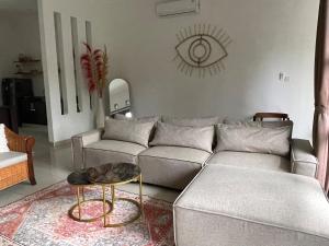 Spacious House with Private Pool and Garden