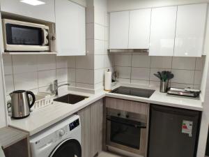 Moderno Dpto Santiago centro Metro los Héroes y República