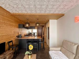 La Clusaz - Studio rénové 4 pers - Vue superbe - FR-1-437-17