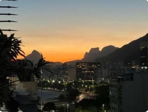 Apartamento avenida atlântica 32