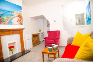 Lucky Home 7 - Ideal for Trade & Family - 2 Bedrooms - 2 Beds - Max 4 Guests - Close to BAE, Docks, Lake District, Beaches